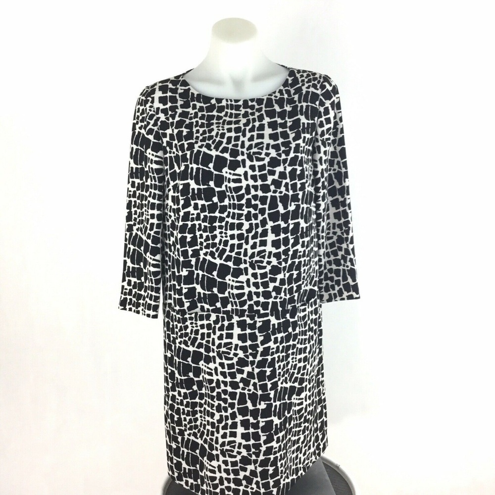 Tahari Dress Black White Long Sleeve Front Pockets